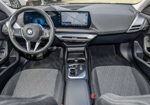 BMW 120, 2025