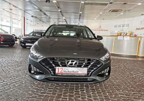 Hyundai i30, 2022