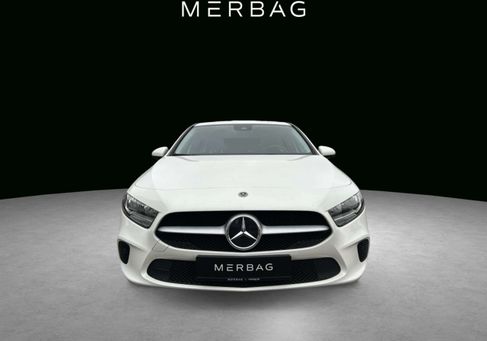 Mercedes-Benz A 200, 2022