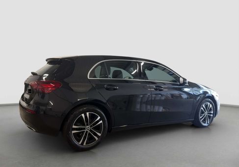 Mercedes-Benz A 180, 2025