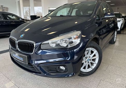 BMW 216, 2018