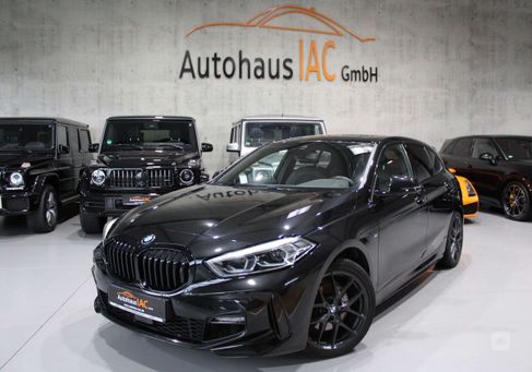 BMW 118, 2019