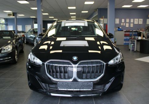 BMW 216, 2025