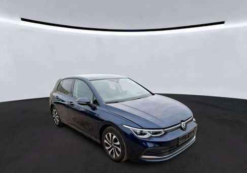 Volkswagen Golf, 2022