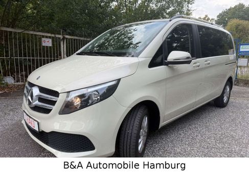 Mercedes-Benz 220, 2021 3