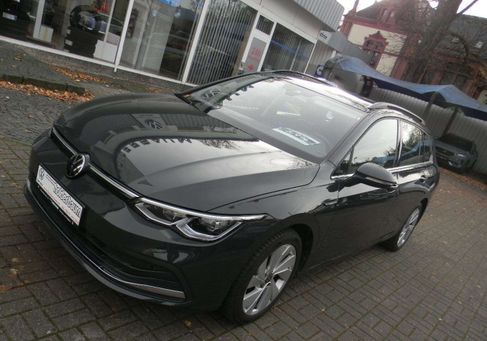 Volkswagen Golf, 2023