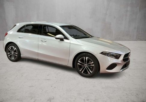 Mercedes-Benz A 200, 2023