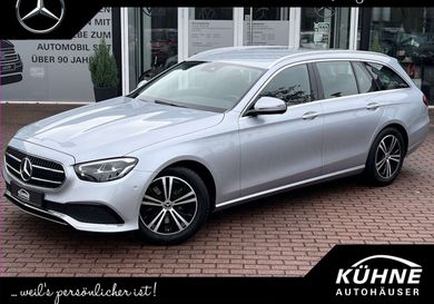 Mercedes-Benz E 200, 2022