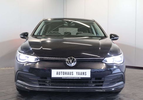 Volkswagen Golf, 2022