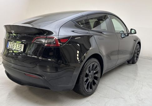 Tesla Model Y, 2023