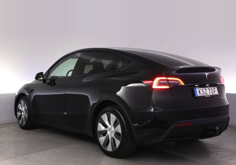 Tesla Model Y, 2023 3
