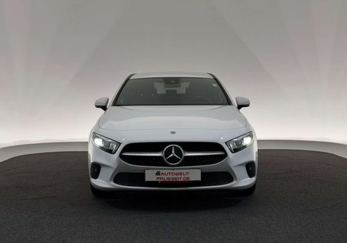 Mercedes-Benz A 200, 2021
