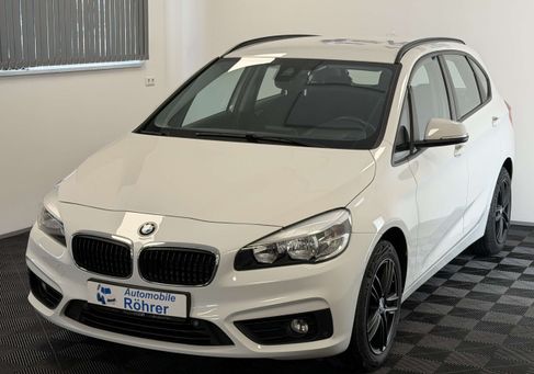 BMW 216, 2017
