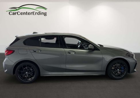 BMW 120, 2022
