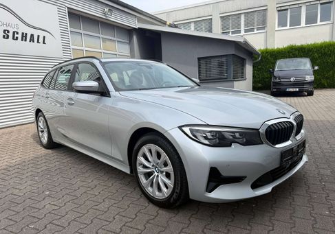 BMW 318, 2020