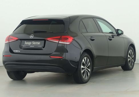 Mercedes-Benz A 180, 2022