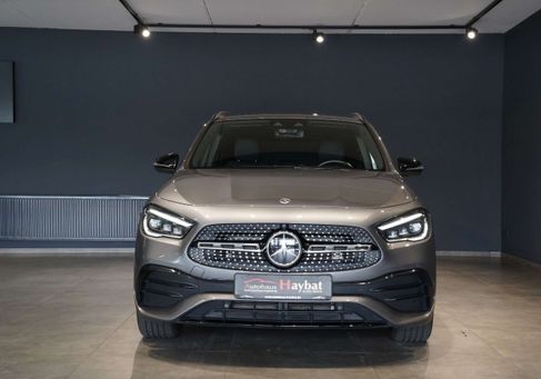 Mercedes-Benz GLA 220, 2021