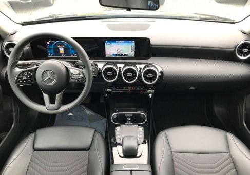 Mercedes-Benz A 180, 2023