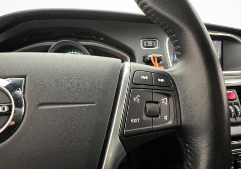 Volvo V40, 2018