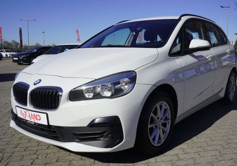 BMW 216, 2018