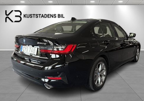 BMW 330, 2022 3