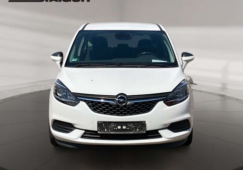 Opel Zafira, 2018