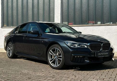 BMW 730, 2018