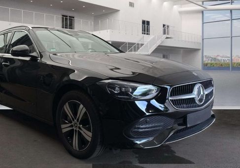 Mercedes-Benz C 300, 2023