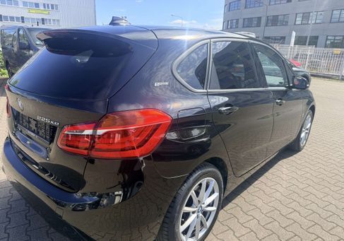 BMW 225, 2019