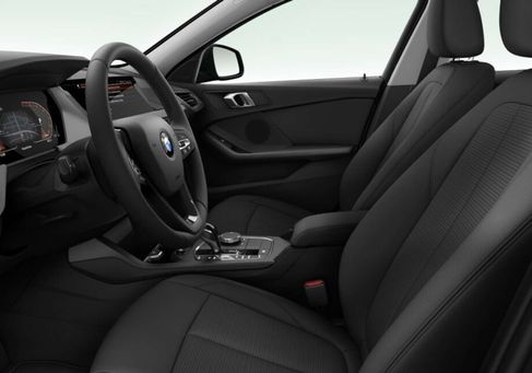 BMW 118, 2023