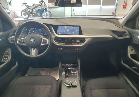 BMW 120, 2023