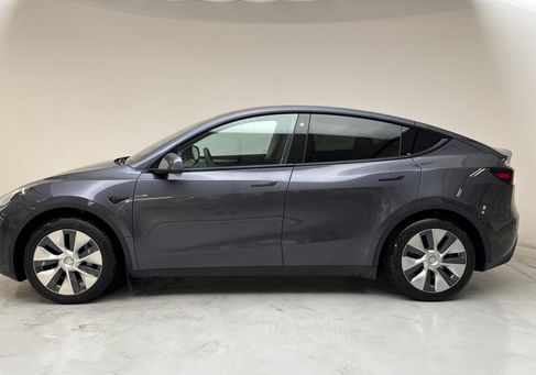 Tesla Model Y, 2023