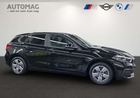 BMW 118, 2023
