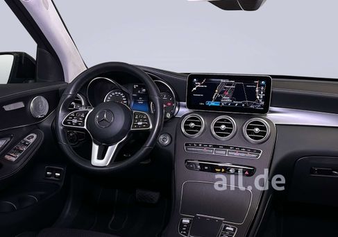 Mercedes-Benz GLC 300, 2020