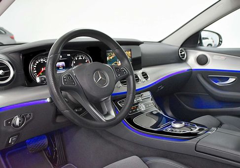Mercedes-Benz E 200, 2017