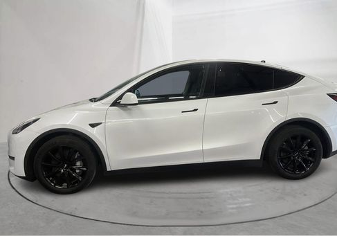 Tesla Model Y, 2021 2