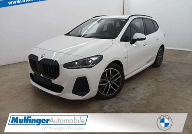 BMW 220, 2025