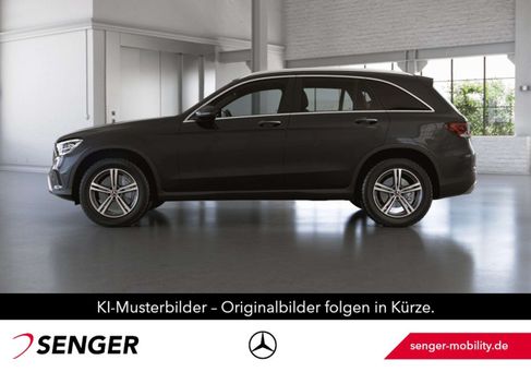 Mercedes-Benz GLC 300, 2022 3