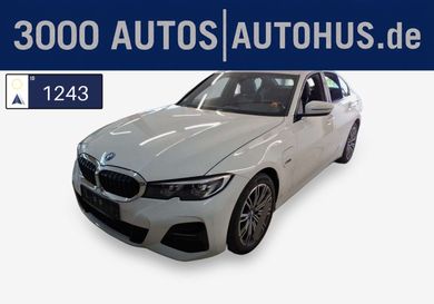 BMW 330, 2022
