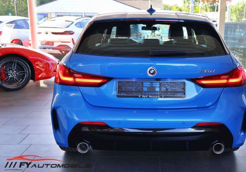 BMW 118, 2022