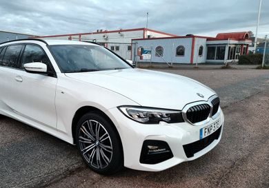 BMW 330, 2021