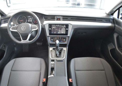 Volkswagen Passat Variant, 2024 3