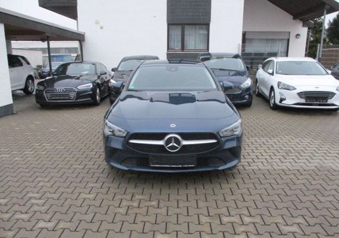 Mercedes-Benz CLA 200, 2021