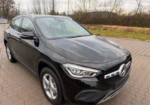 Mercedes-Benz GLA 200, 2023