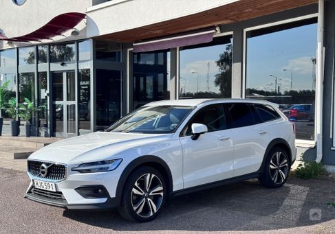 Volvo V60 Cross Country, 2019
