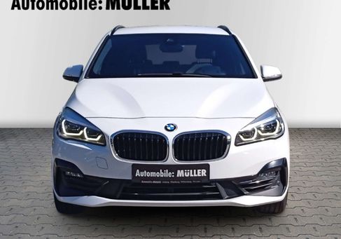 BMW 218, 2020 3