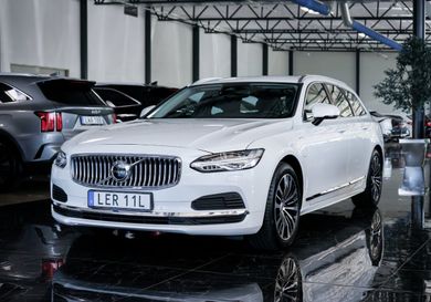 Volvo V90, 2025