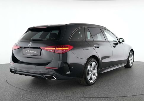 Mercedes-Benz GLB 200, 2022