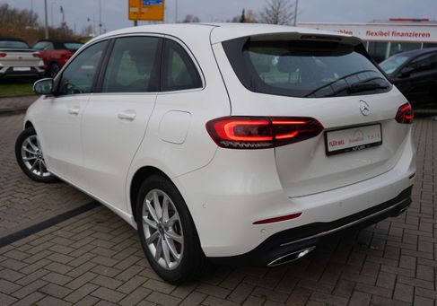 Mercedes-Benz B 200, 2020