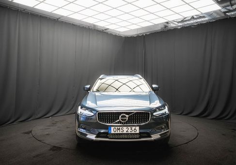 Volvo V90 Cross Country, 2021